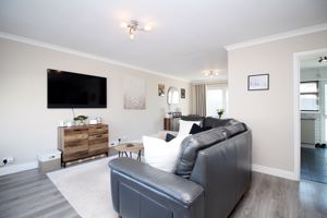 Lounge/Diner- click for photo gallery